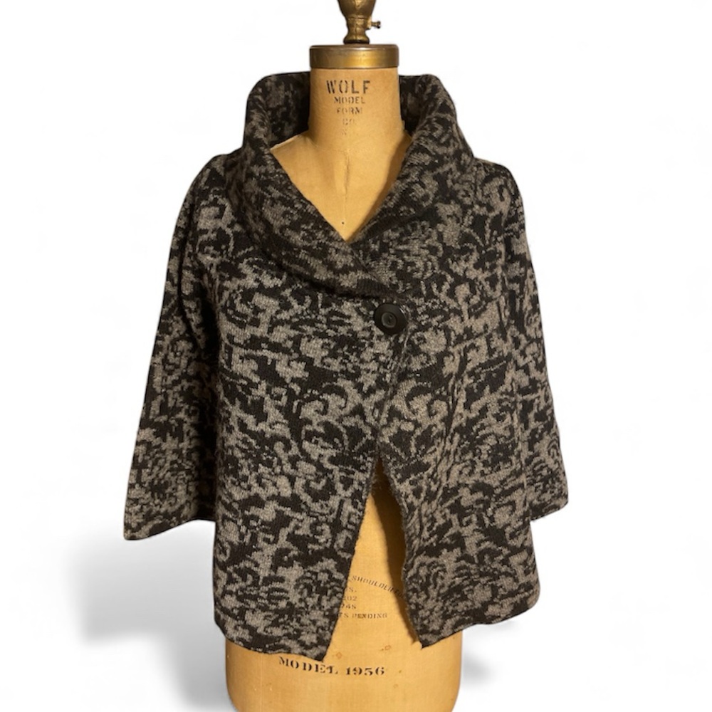Tahari | Wool blend grey tones button front sweater